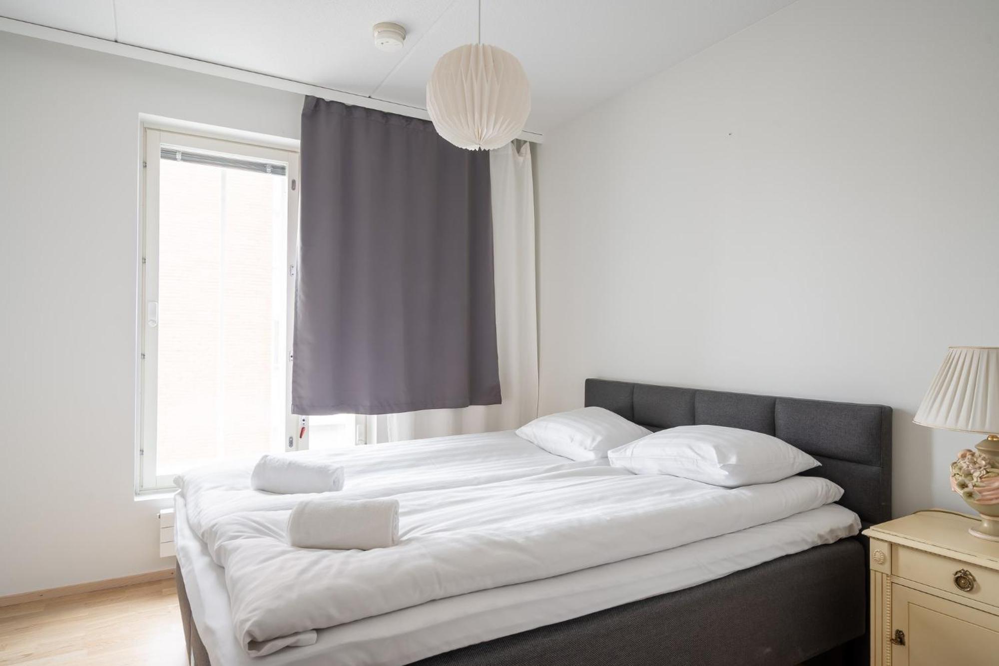 Lejlighed 2 Bedroom With Sauna, Free Parking And Center Location